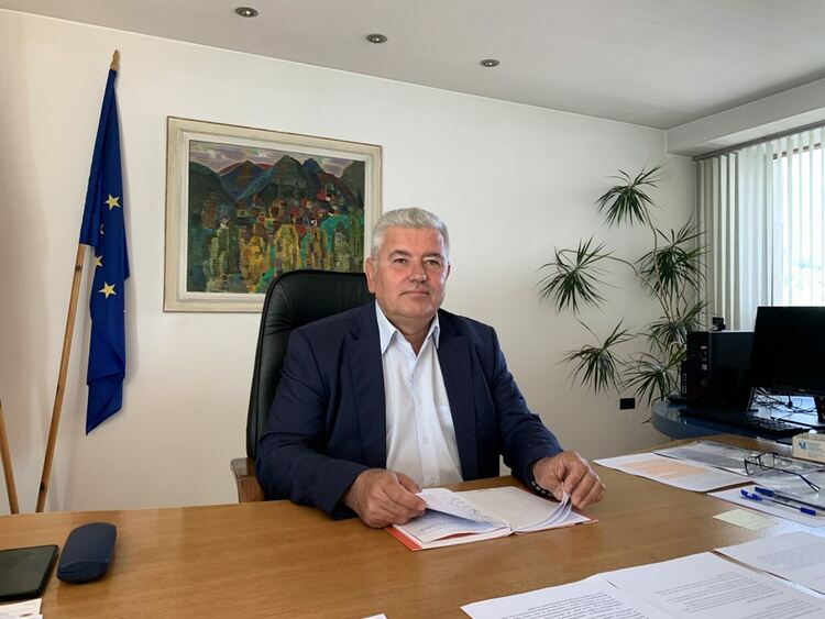 Областният управител Сабрутев поздрави възрастните хора за празника им 