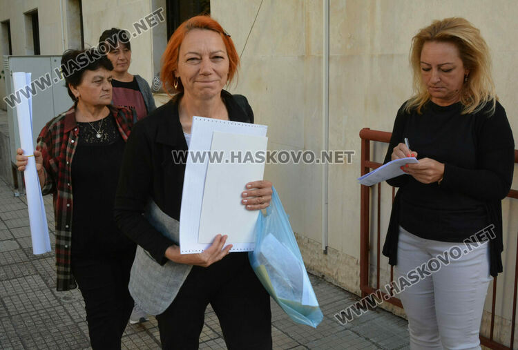 Раздадоха бюлетините и изборните книжа за секциите в община в Хасково