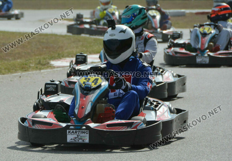 230 пилоти в 24-часово състезание на картинг пистата в Хасково