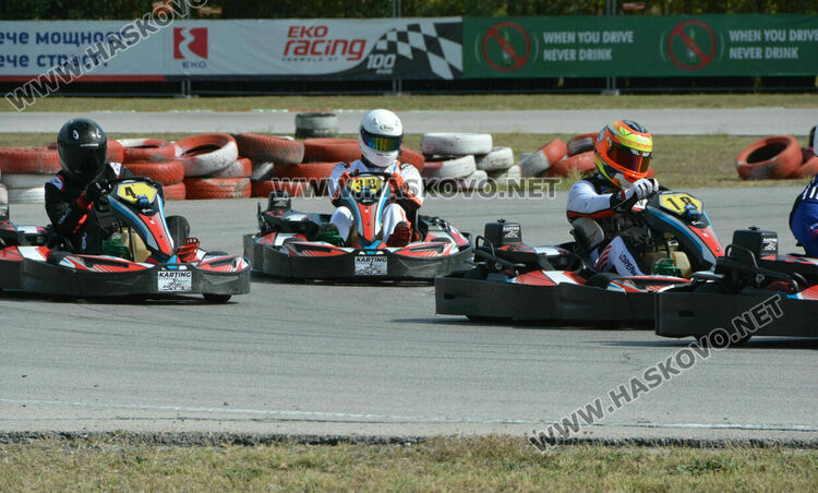 230 пилоти в 24-часово състезание на картинг пистата в Хасково