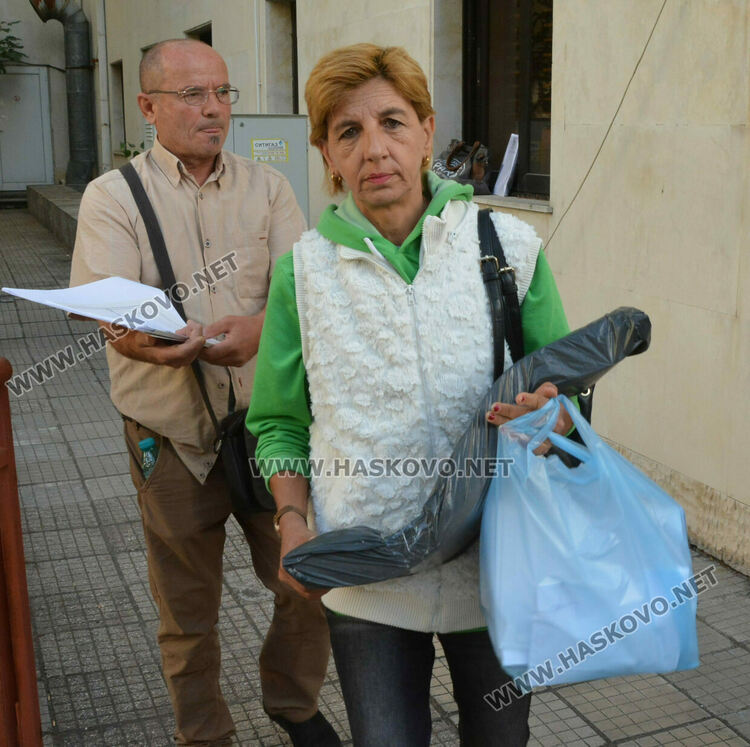 Раздадоха бюлетините и изборните книжа за секциите в община в Хасково