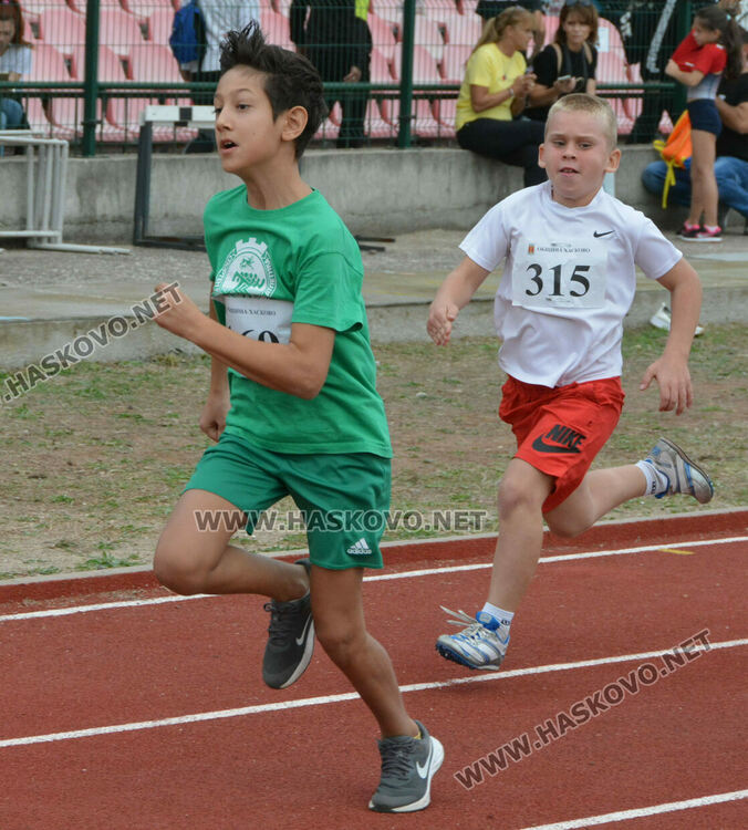 Над 330 деца се включиха в турнир по лека атлетика в Хасково