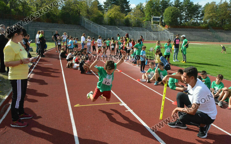 Над 330 деца се включиха в турнир по лека атлетика в Хасково