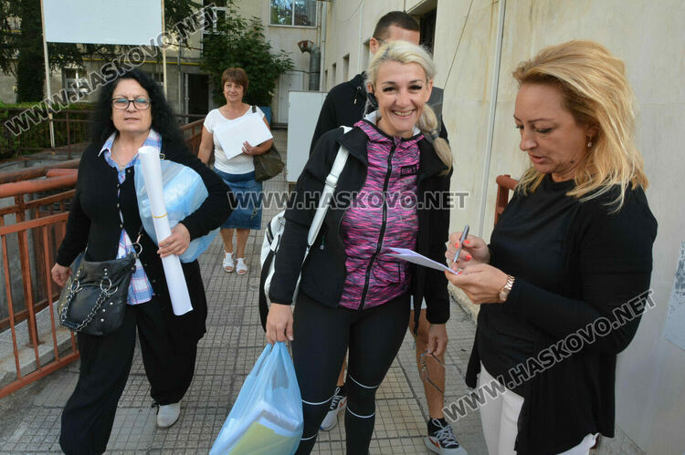 Раздадоха бюлетините и изборните книжа за секциите в община в Хасково