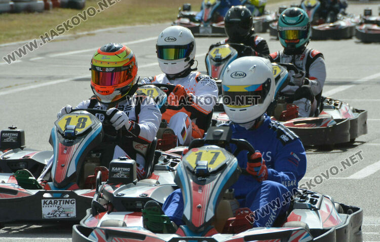 230 пилоти в 24-часово състезание на картинг пистата в Хасково