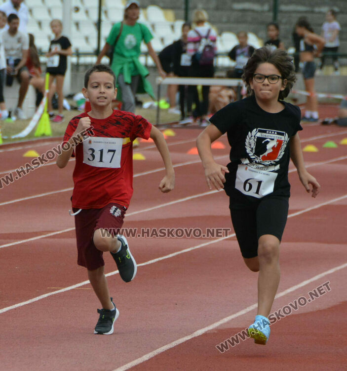 Над 330 деца се включиха в турнир по лека атлетика в Хасково