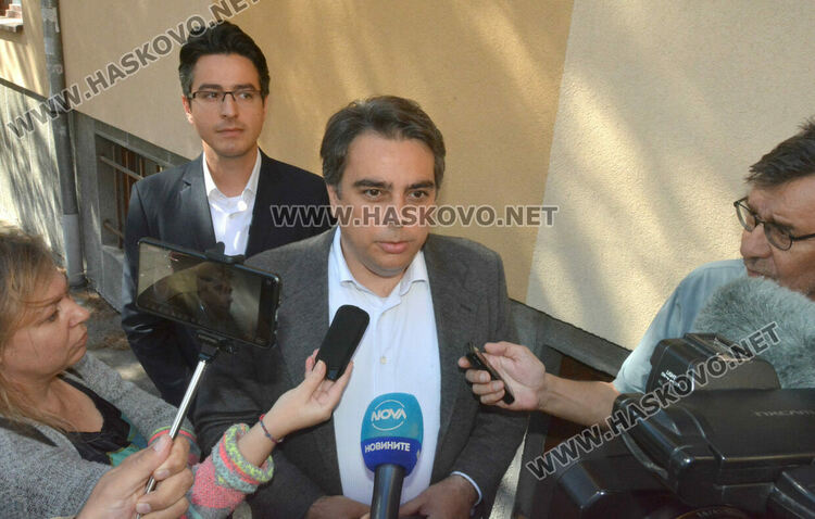 Асен Василев: Гласувах за една променена България