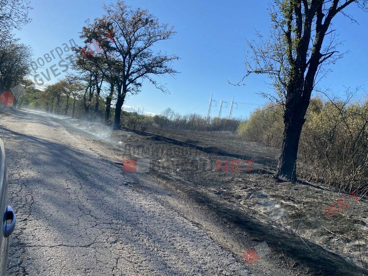 Гори мащабен пожар край град Меричлери