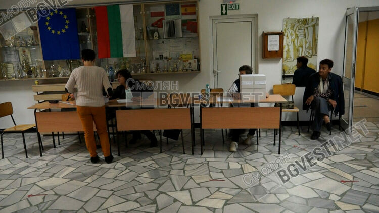 Изборният ден в Смолянска област започна нормално