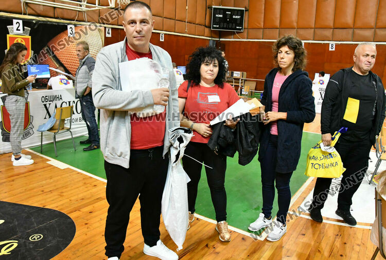 Подвижни секции първо предадоха бюлетините и изборните книжа в РИК-Хасково