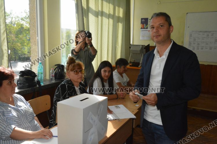 Делян Добрев: Гласувах да се отървем от промяната