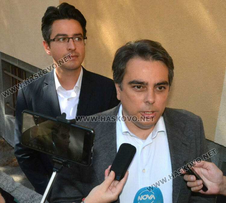 Асен Василев: Гласувах за една променена България