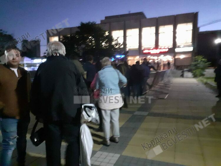 На опашка за предаване на протоколите