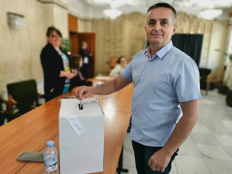 Д-р Красимир Събев за трети път с най-много преференции от всички кандидати за "народната любов"