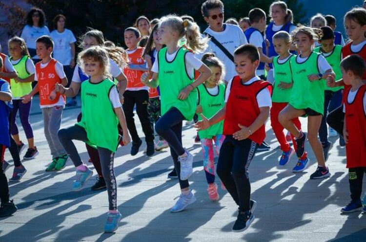 Второто издание на &bdquo;Перник рън&ldquo; премина с участието на елитни бегачи и десетки любители на бягането от Перник и страната