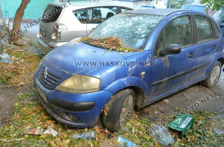Ремонтират поредна счупена детска площадка в Хасково, имоти са превърнати в сметища