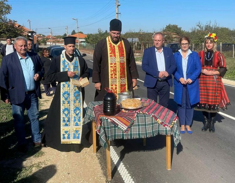 Прерязаха лентата на татаревския път