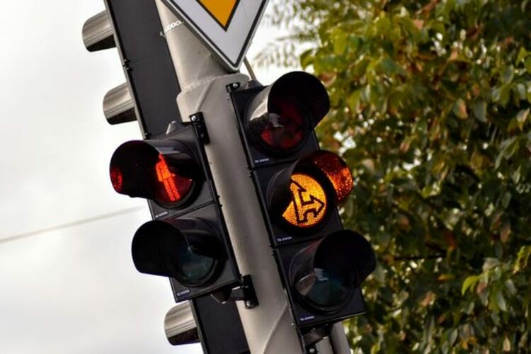 Приключи работата по подмяната на светофарната уредба