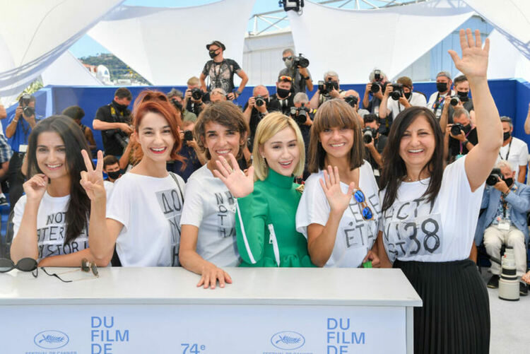 Филм с мисия в зала „Хасково“ тази вечер: "Жените наистина плачат"