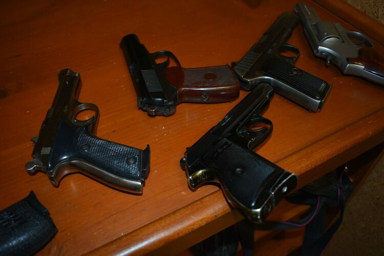 Полицията в акция! Заловиха въоражени мъже в Долен и Триград