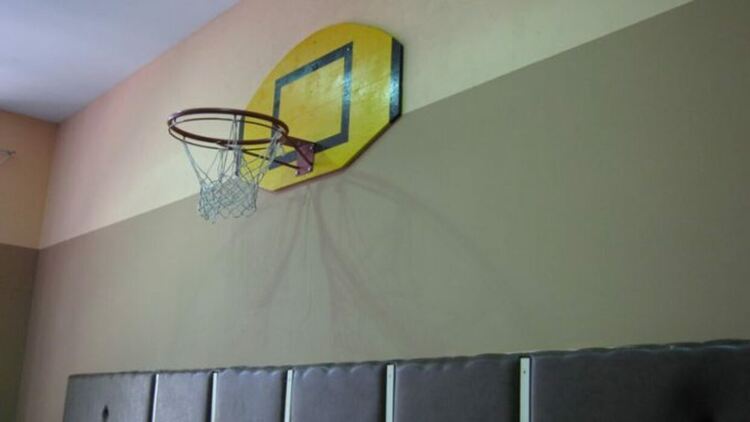 Преустройват бивша училищна столова във физкултурен салон в Перник