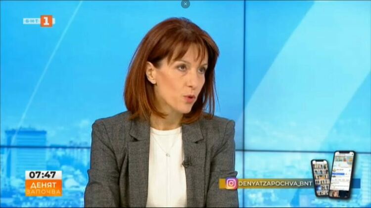 Започва проверката на машините, които изписаха "Дневникът е подправен"