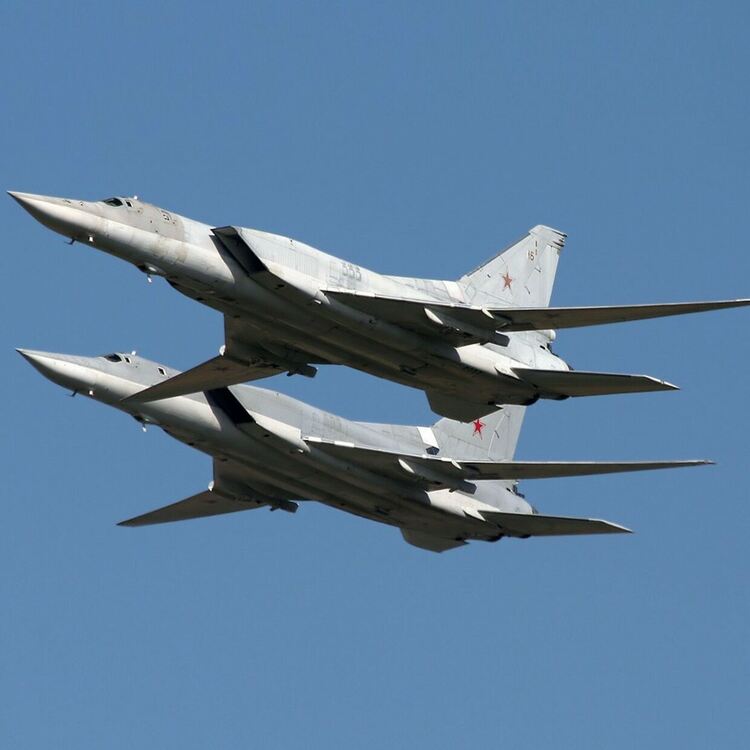 Украински дрон унищожи два ТУ 22М3 на тилово летище на руснаците край Калуга