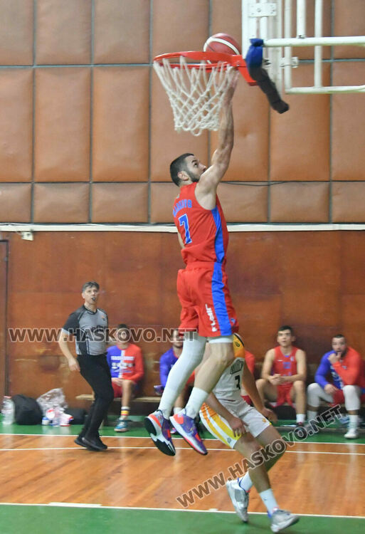 Еуфорична среща с публиката и победа за баскетболния тим на Хасково в първи кръг на А групата