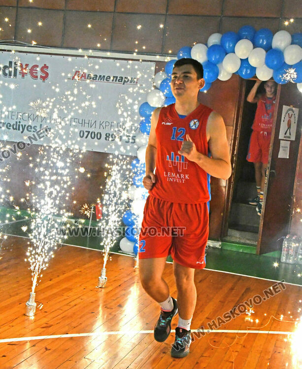 Еуфорична среща с публиката и победа за баскетболния тим на Хасково в първи кръг на А групата