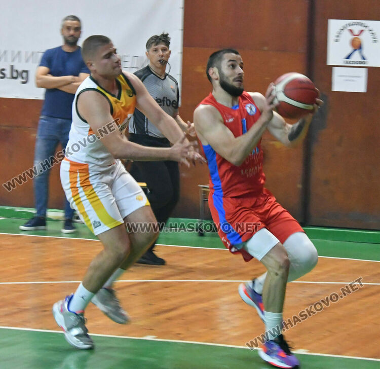 Еуфорична среща с публиката и победа за баскетболния тим на Хасково в първи кръг на А групата