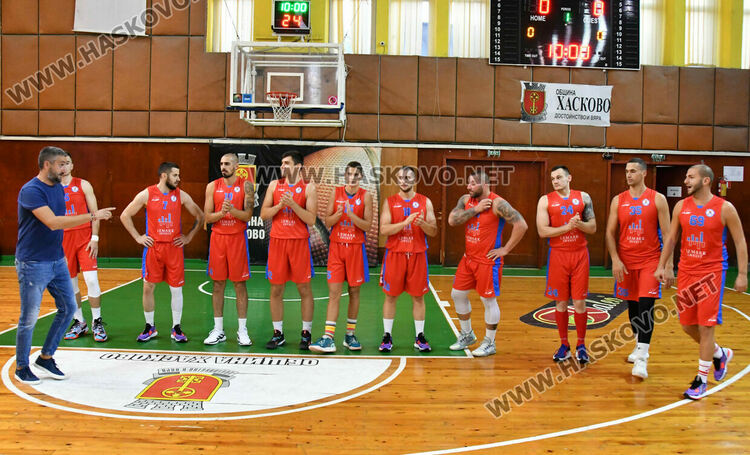 Еуфорична среща с публиката и победа за баскетболния тим на Хасково в първи кръг на А групата