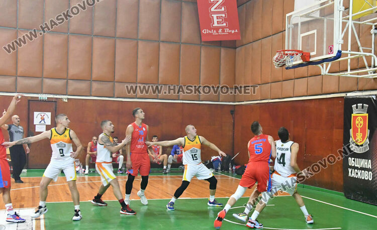 Еуфорична среща с публиката и победа за баскетболния тим на Хасково в първи кръг на А групата