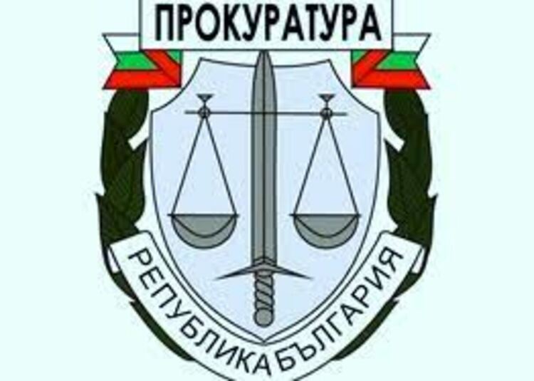 Бивш шофьор на линейка снабдявал десетки с фалшиви медицински за шофьорска книжка