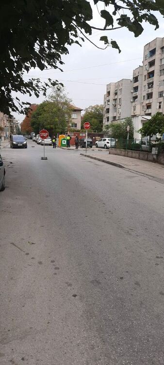 Промениха движението по две натоварени улици в Асеновград (снимки)