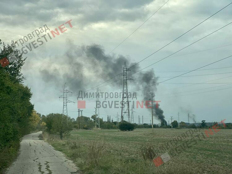 Горя нерегламентирано сметище в Димитровград