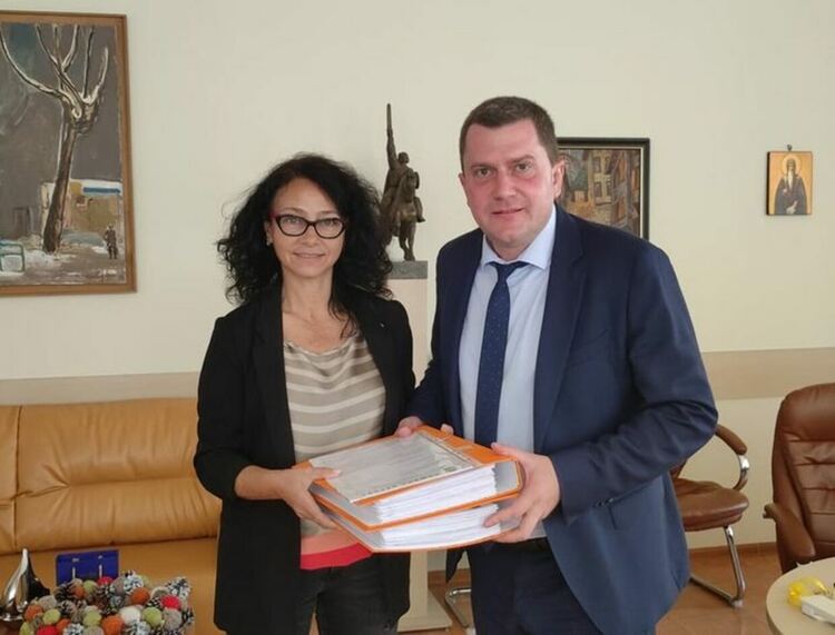 8631 подписа в подкрепа сградата на Минната дирекция да бъде собственост на държавата или община Перник