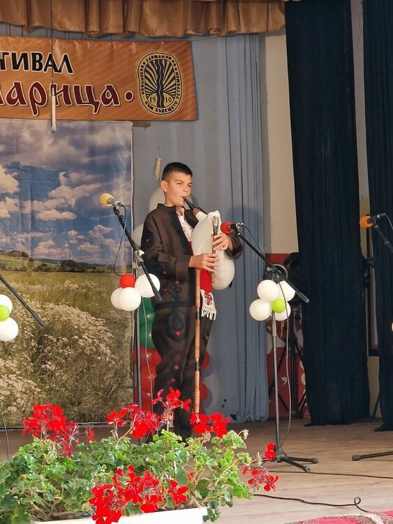 Участници от 9 общини събра фолклорен фестивал в Харманли