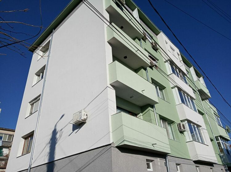 Приключи санирането на три жилищни сгради по проект за енергийна ефективност