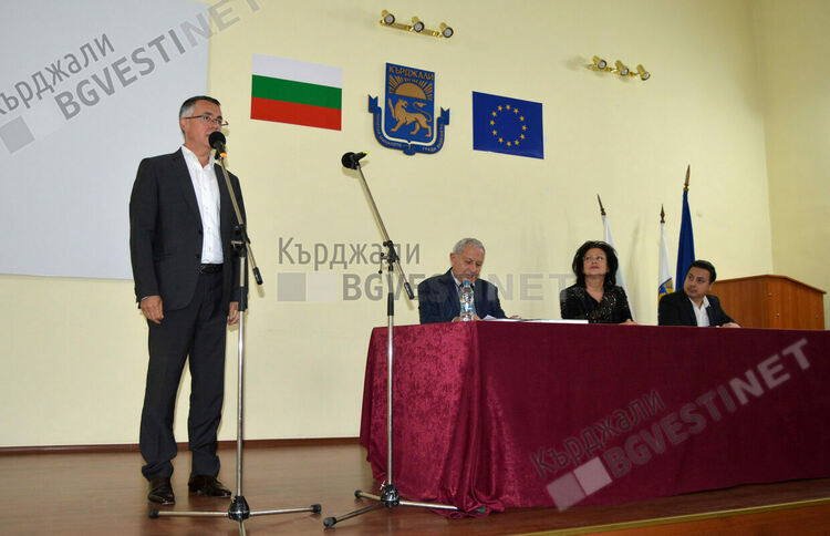 Кърджали посрещна Огнян Герджиков като стар приятел