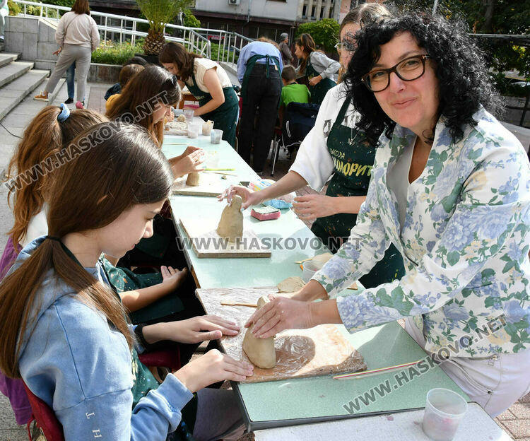 Арт пленер събра деца на различни възрасти в центъра на града