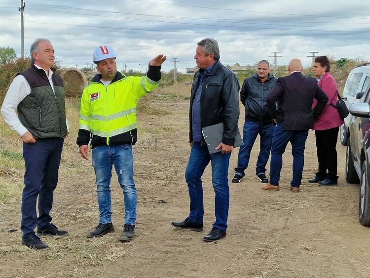 Кметът на Асеновград даде официален старт на рекултивацията на старото сметище в града