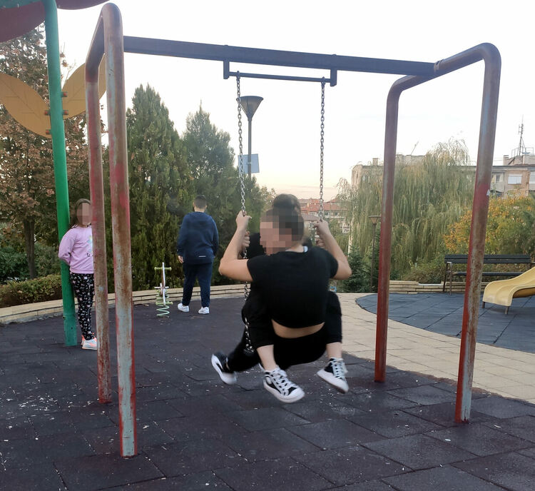 Хасковлийка: Тийнейджъри увреждат и чупят детска площадка