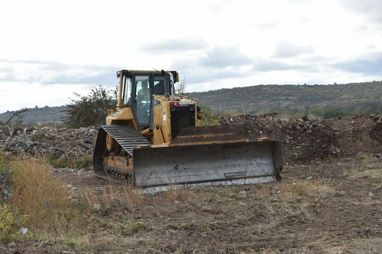 Кметът на Асеновград даде официален старт на рекултивацията на старото сметище в града