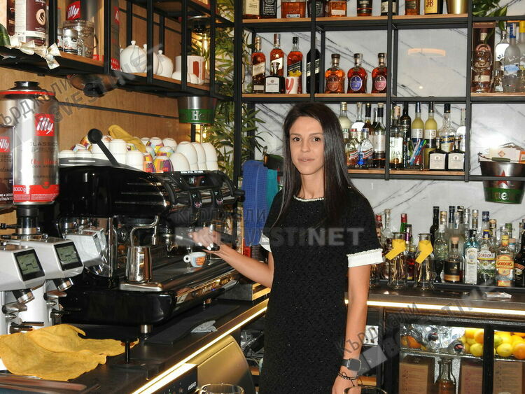 Години след откриването на Маказа Кърджали има вече гръцки ресторант