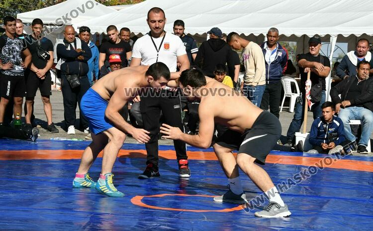 Весела Бръмчева и Георги Иванов със златни пояси от турнира „Шестте великденски ангела“