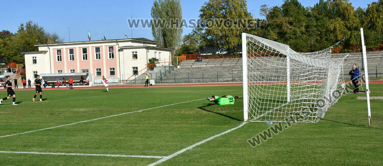 „Саяна Хасково” разби гостуващия „Сокол” с 4:1