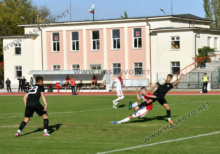 „Саяна Хасково” разби гостуващия „Сокол” с 4:1