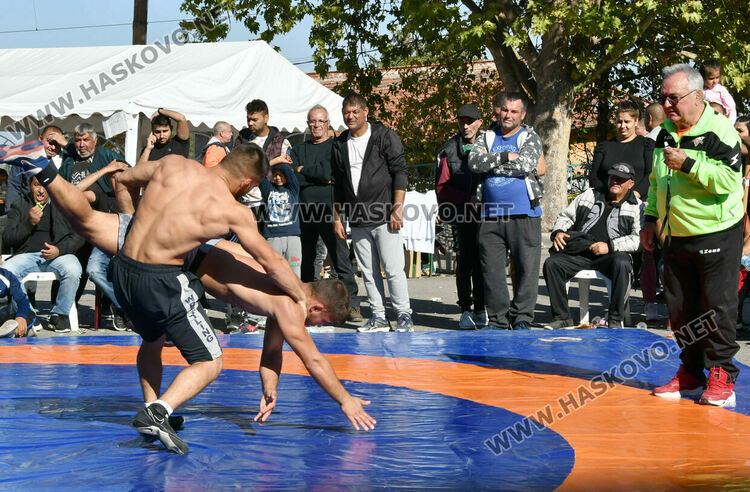 Весела Бръмчева и Георги Иванов със златни пояси от турнира „Шестте великденски ангела“