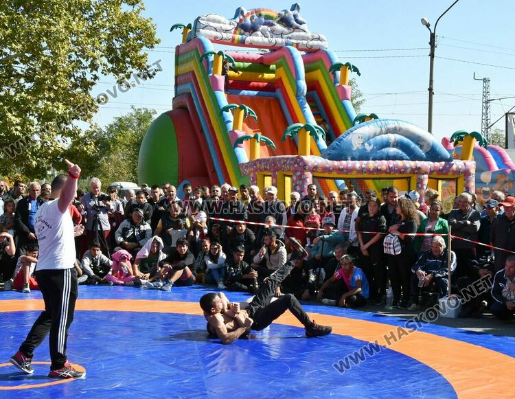 Весела Бръмчева и Георги Иванов със златни пояси от турнира „Шестте великденски ангела“