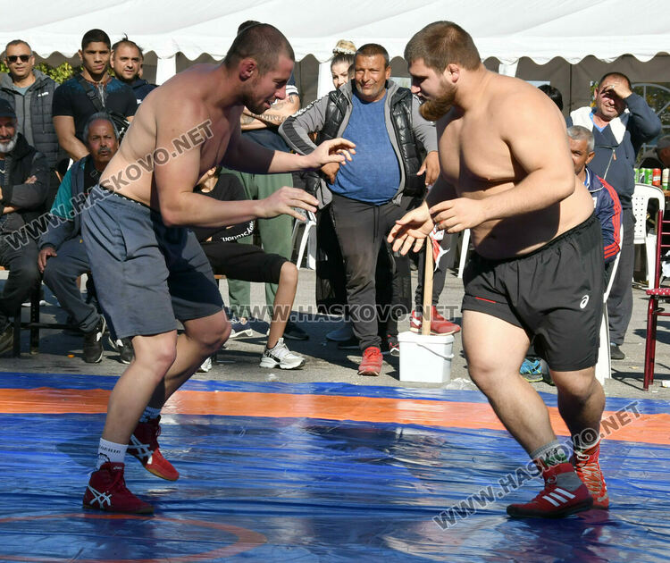 Весела Бръмчева и Георги Иванов със златни пояси от турнира „Шестте великденски ангела“